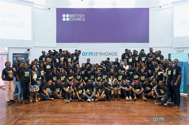 Group photo of Arm Engage speakers, organizers, and attendees at the end of the event.